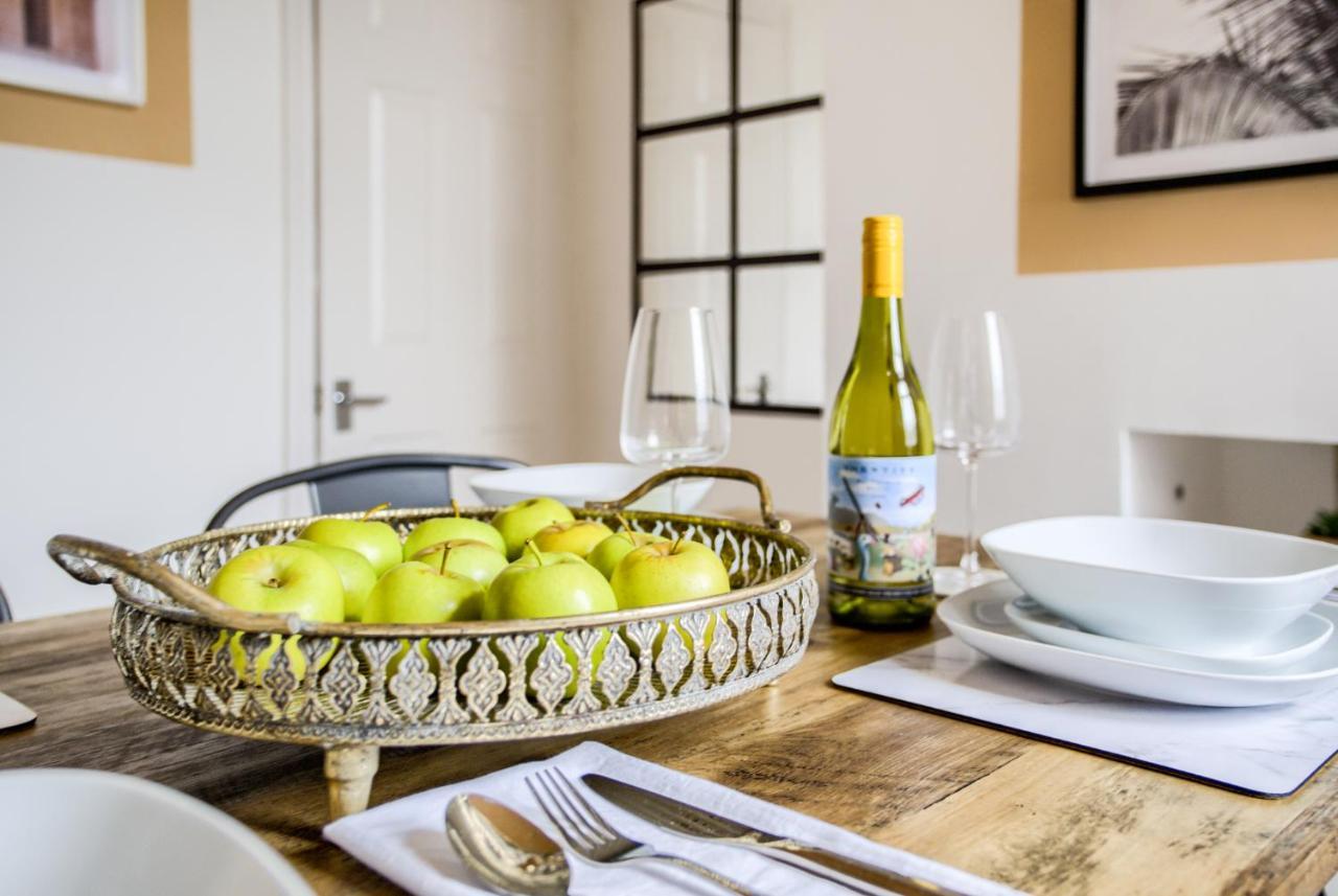 Coventry Fashionable House, City Centre, Free Parking, Sleeps 4, By Empower Homes Extérieur photo